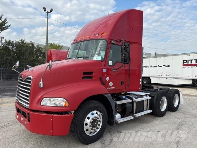 Mack CXU613 曳引機組件