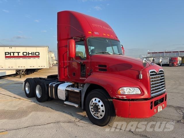 Mack CXU613 曳引機組件