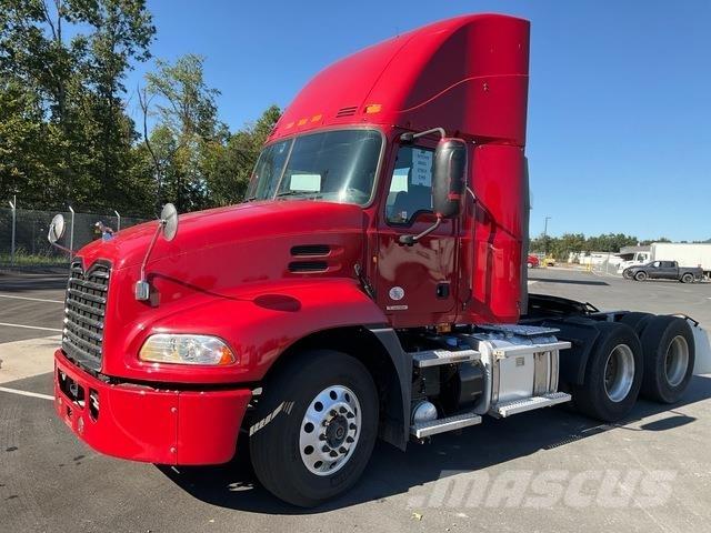 Mack CXU613 曳引機組件