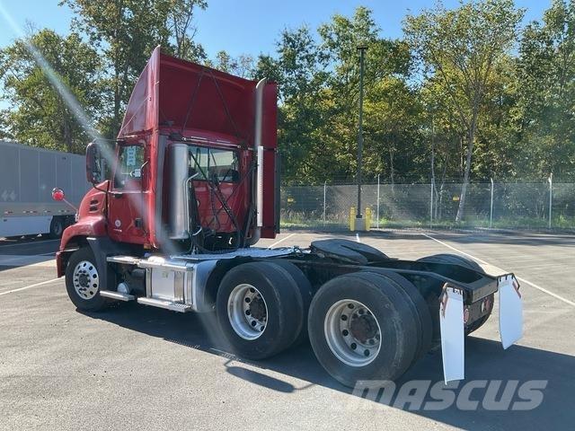 Mack CXU613 曳引機組件