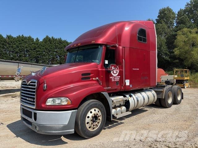 Mack CXU613 曳引機組件