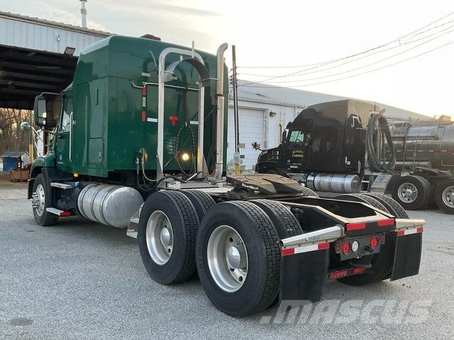 Mack CXU613 曳引機組件