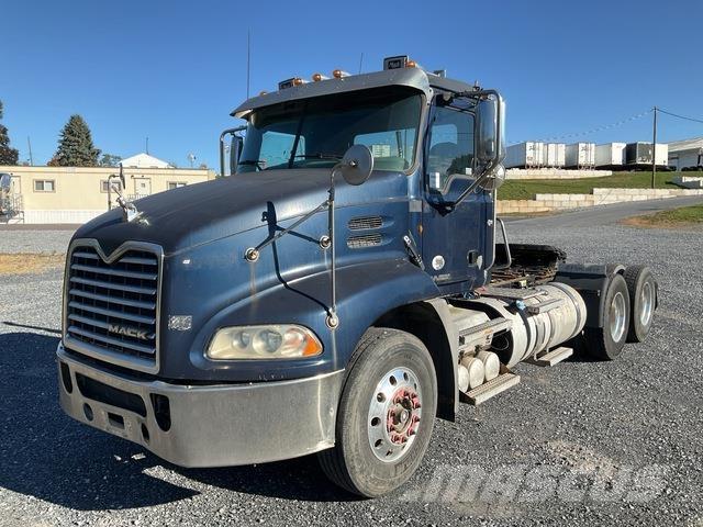 Mack CXU613 曳引機組件