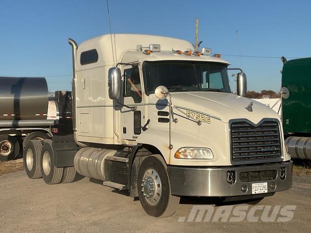 Mack CXU613 曳引機組件