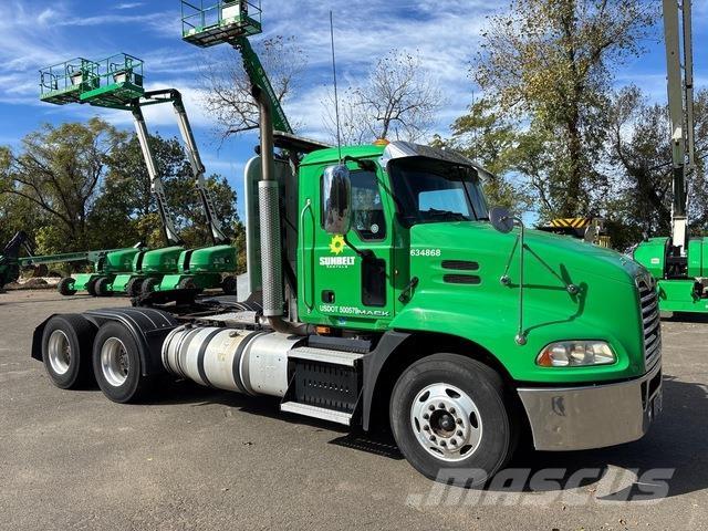 Mack CXU613 曳引機組件