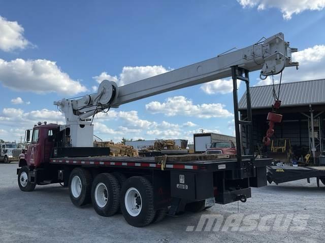 Mack DM686S 其他貨車