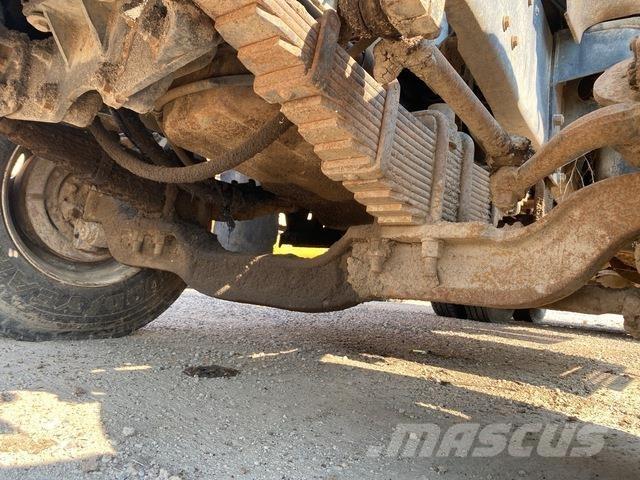 Mack DM686S 傾卸式卡車