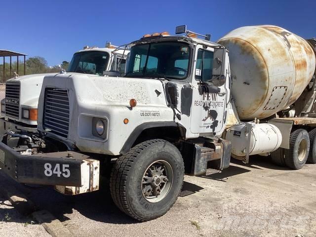 Mack DM690S 其他貨車