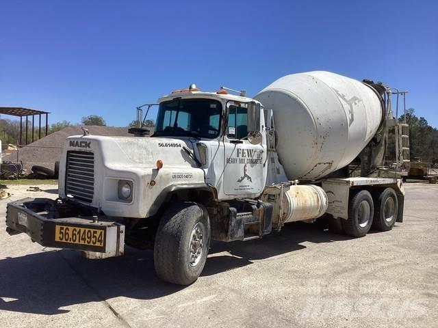 Mack DM690S 其他貨車
