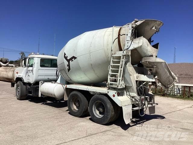 Mack DM690S 其他貨車