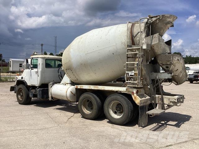 Mack DM690S 其他貨車