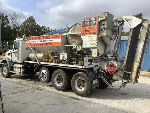 Mack Granite 混凝土車