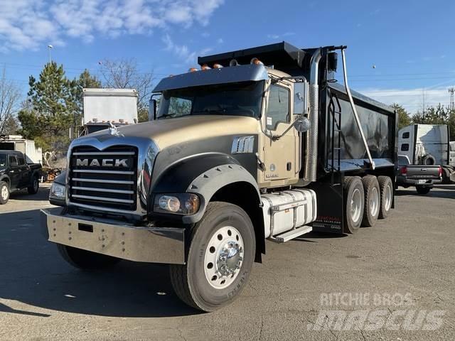 Mack GU713 傾卸式卡車
