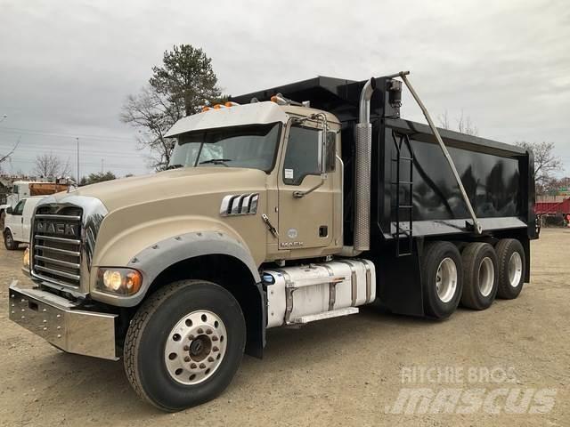 Mack GU713 傾卸式卡車