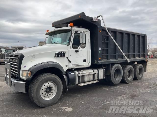 Mack GU713 傾卸式卡車