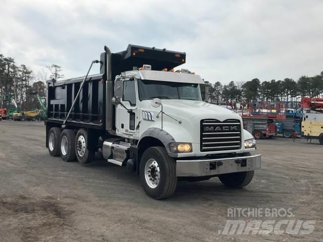 Mack GU713 傾卸式卡車