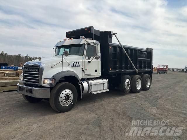 Mack GU713 傾卸式卡車