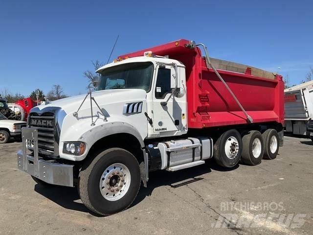 Mack GU713 傾卸式卡車