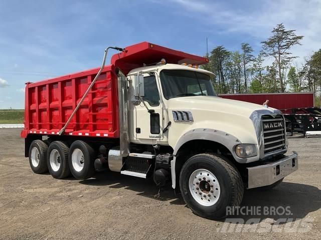 Mack GU713 傾卸式卡車
