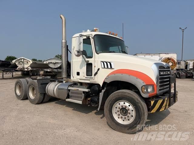 Mack GU713 曳引機組件