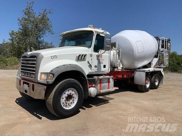 Mack GU713 其他貨車