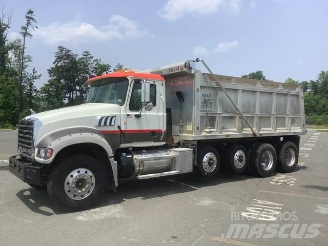 Mack GU713 傾卸式卡車