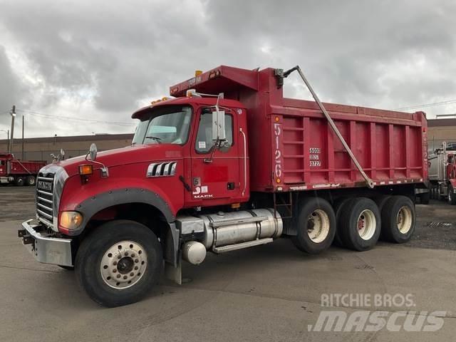 Mack GU713 傾卸式卡車