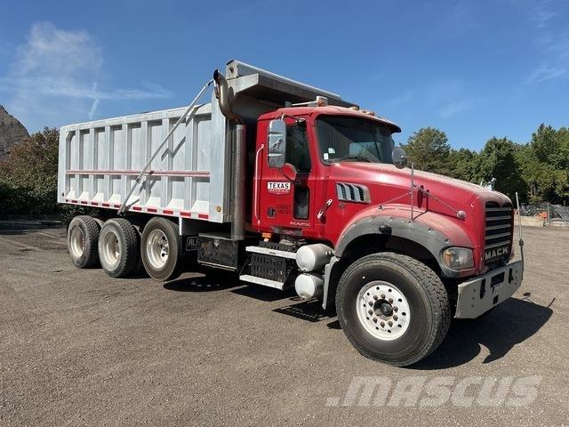 Mack GU713 傾卸式卡車