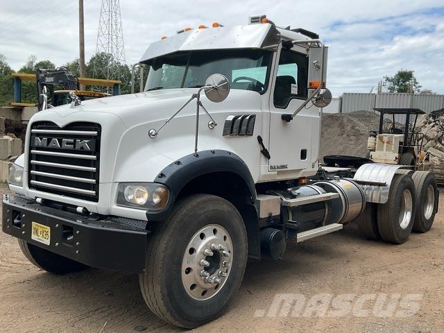 Mack GU713 曳引機組件