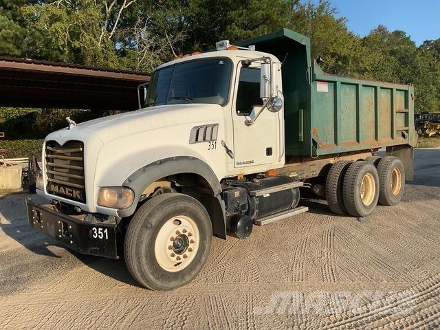 Mack GU713 傾卸式卡車