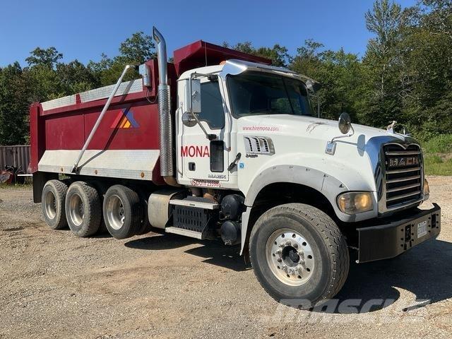 Mack GU713 傾卸式卡車