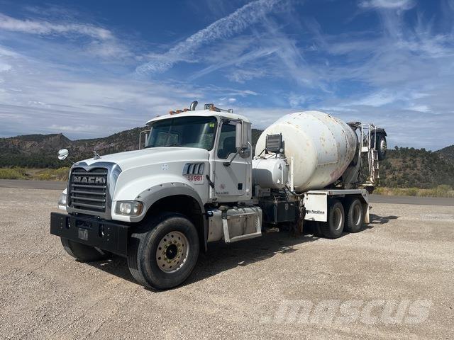 Mack GU713 其他貨車