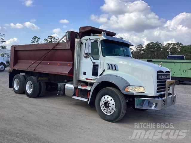 Mack GU813 傾卸式卡車
