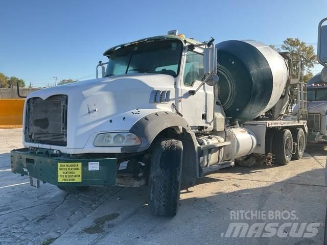 Mack GU813 其他貨車