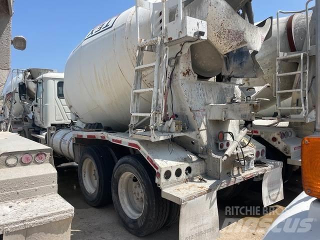 Mack GU813 其他貨車