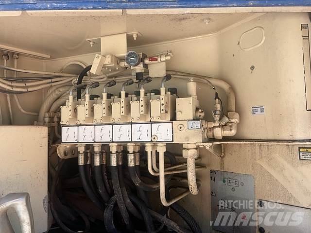 Mack GU813 混凝土泵浦