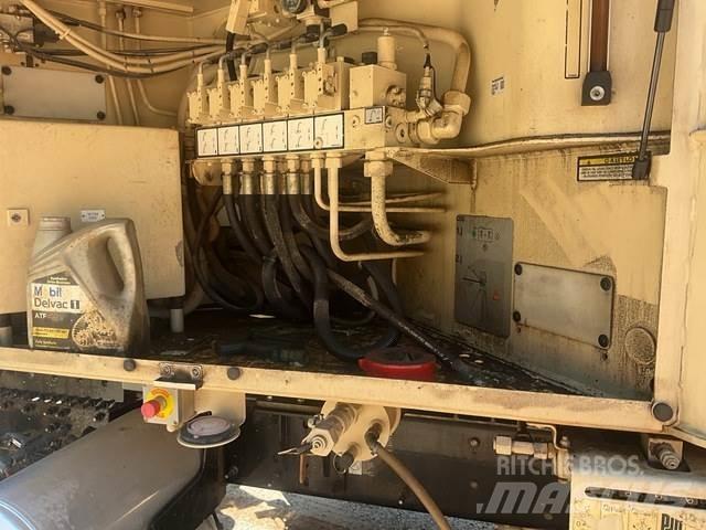 Mack GU813 混凝土泵浦