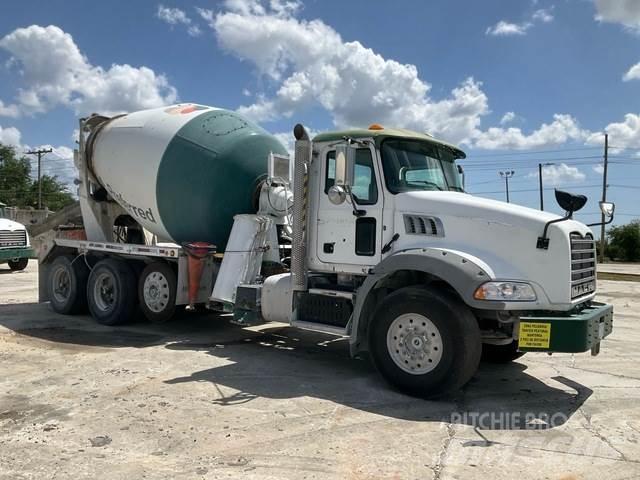 Mack GU813 其他貨車