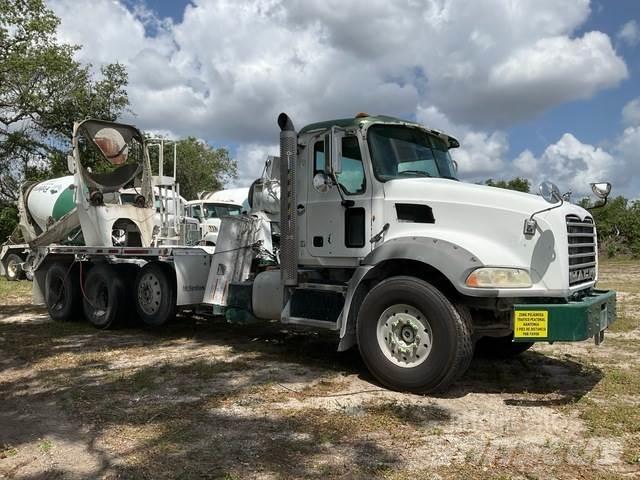 Mack GU813 其他貨車