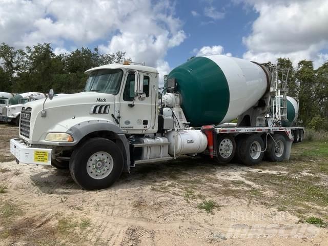 Mack GU813 其他貨車