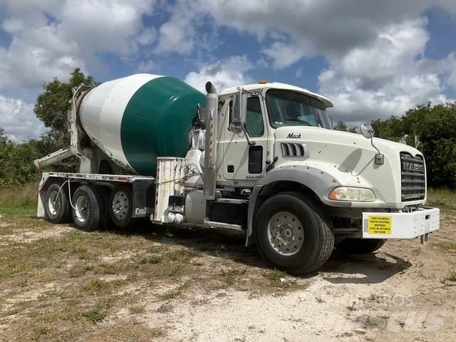 Mack GU813 其他貨車