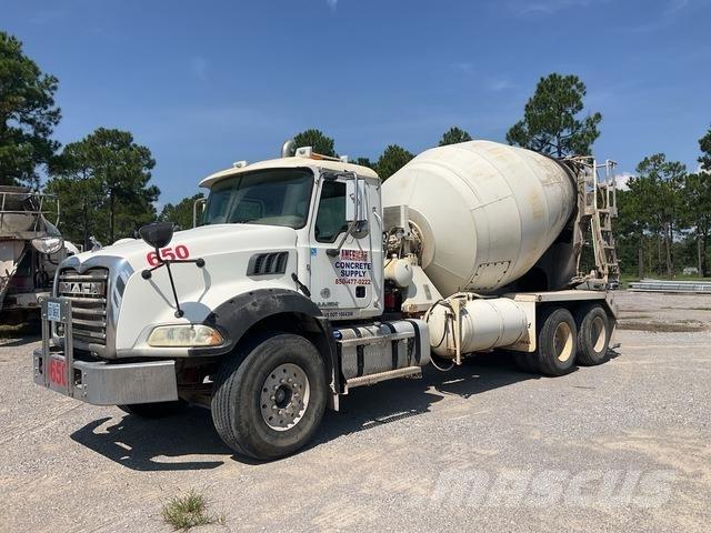 Mack GU813 其他貨車
