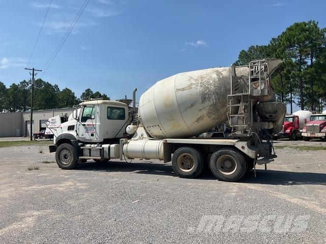 Mack GU813 其他貨車