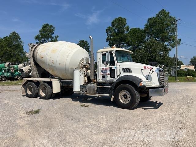 Mack GU813 其他貨車