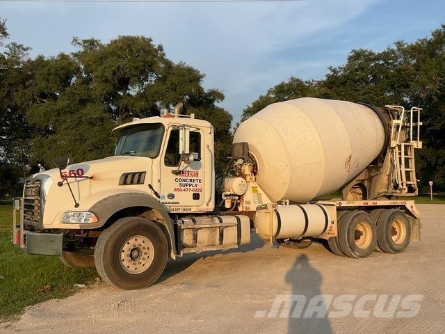 Mack GU813 其他貨車