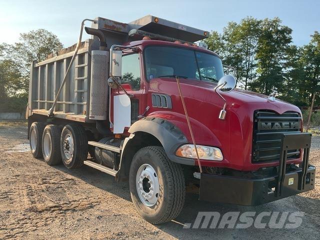 Mack GU813 傾卸式卡車