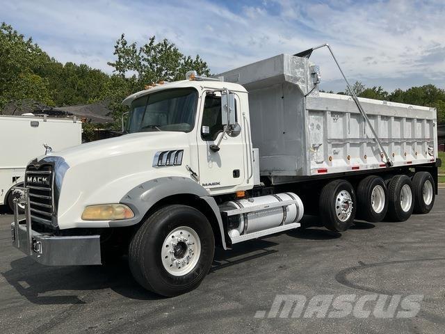 Mack GU813 傾卸式卡車