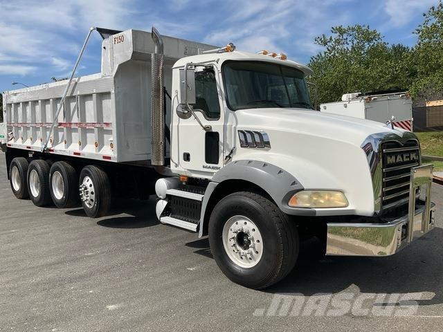 Mack GU813 傾卸式卡車