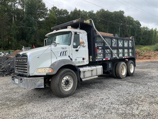 Mack GU813 傾卸式卡車