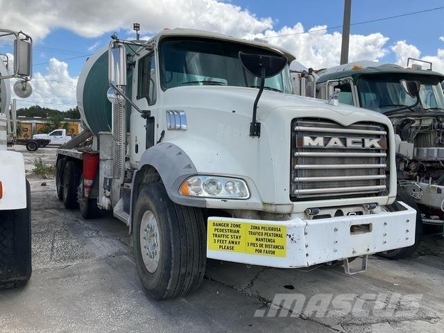 Mack GU813 其他貨車